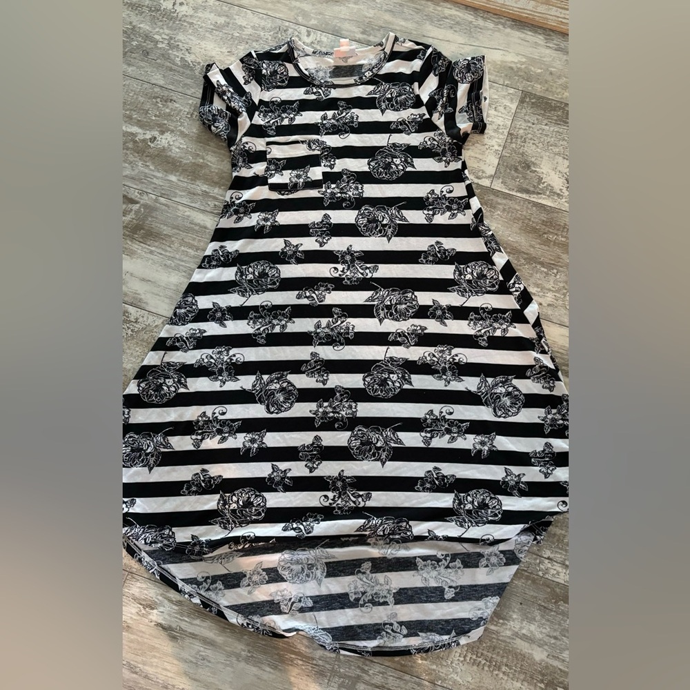 Lularoe Dress Xs.  Carly